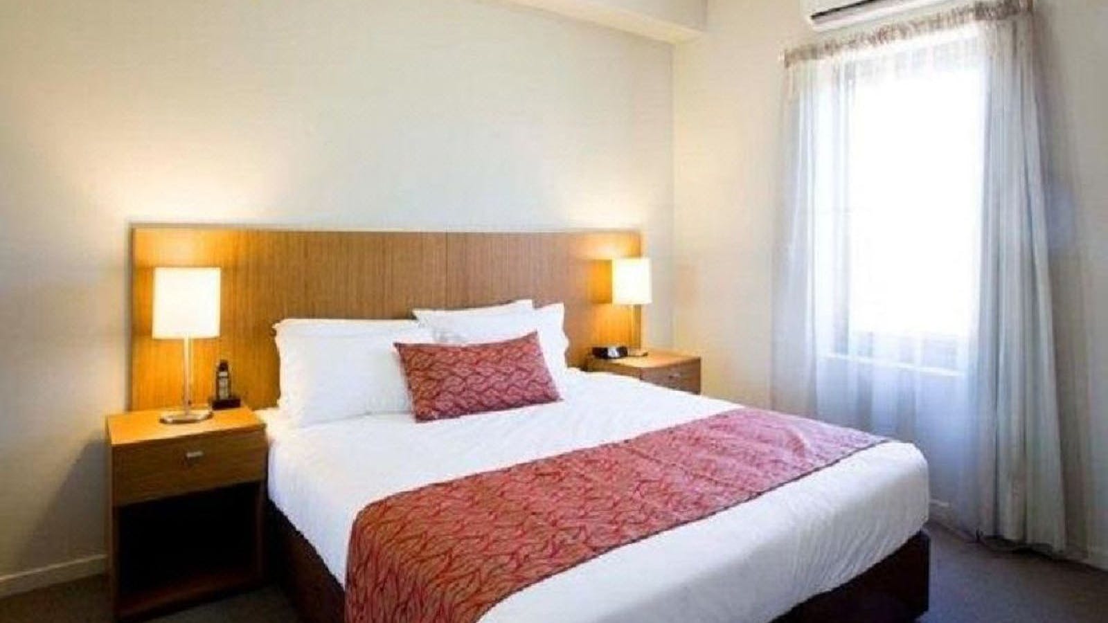 Gladstone  Downtown Central Apartment Hotel
